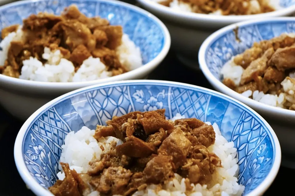 吃滷肉飯問「你是誰」竟遭毆死　5暴徒被逮：想挫挫在地人銳氣