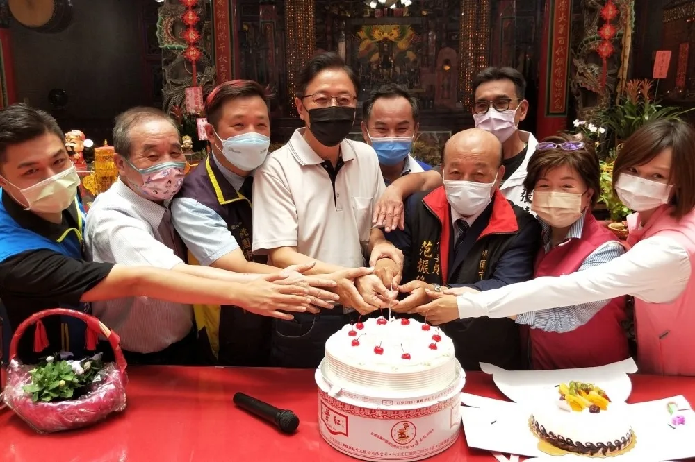 張善政生日許願「回報台灣」　不批林智堅落跑「能向選民交代就好」