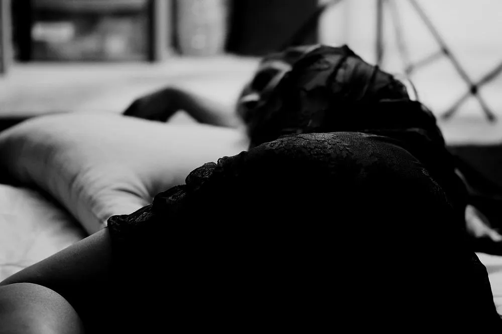 摩鐵雙屍命案！　女窒息陳屍床上、男疑自戕倒一旁