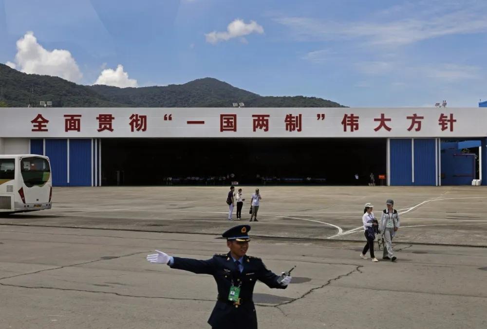 李怡回憶錄：「不變」的基石開始撼動了