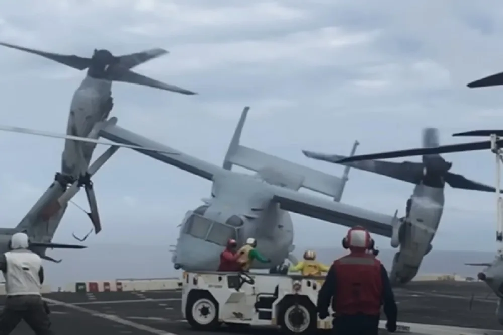 驚悚影片首曝光！美軍魚鷹機急墜兩棲艦　直擊恐怖畫面