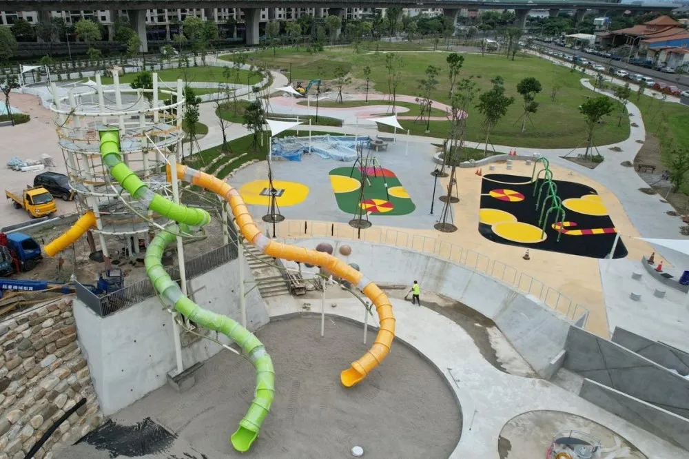 全台最高 11 公尺溜滑梯！台中太平「馬卡龍公園」預計 7 月完工　還設有毛小孩專區