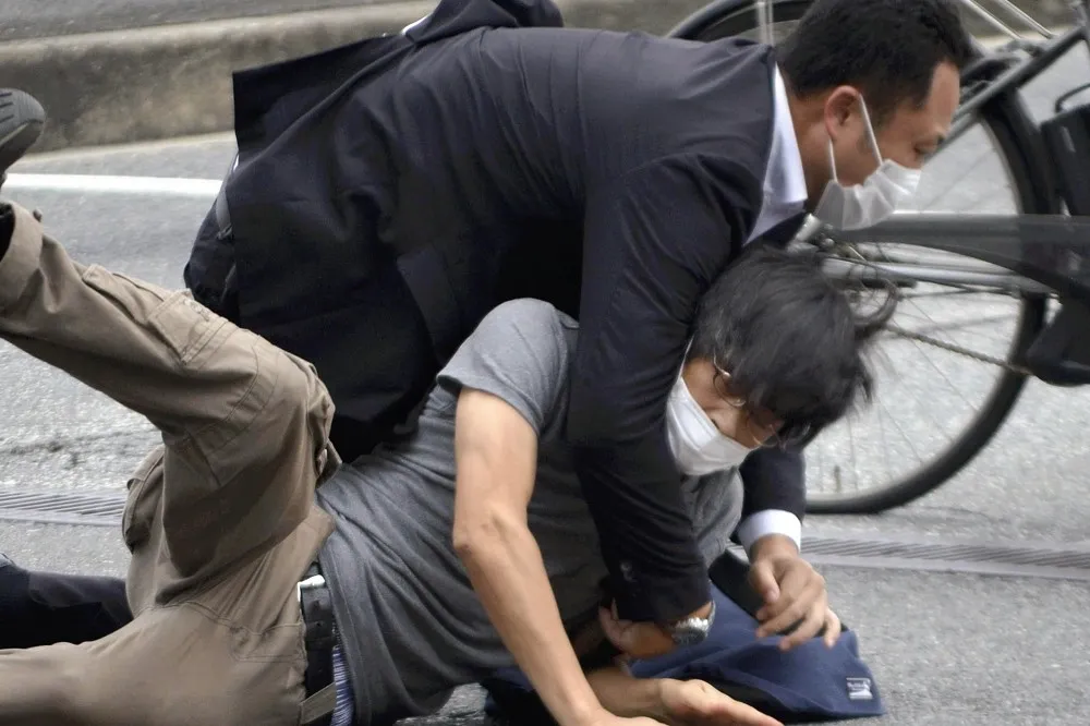 瞄準安倍晉三開槍！　兇嫌疑預謀犯案春天已自製多把改造槍