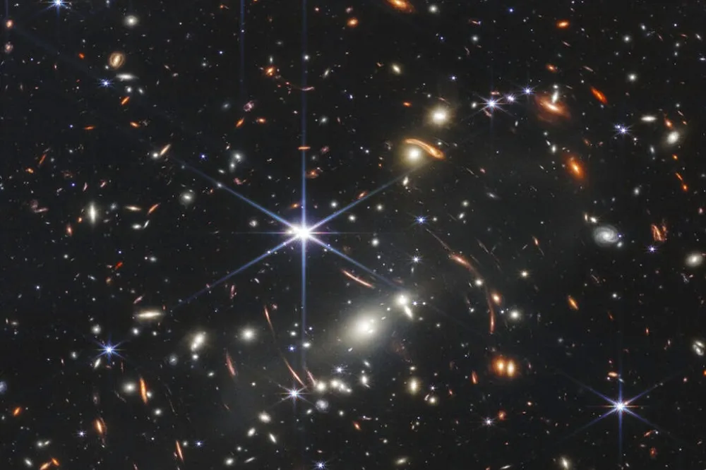 搶先公開！韋伯望遠鏡第一張全彩星系影像曝光