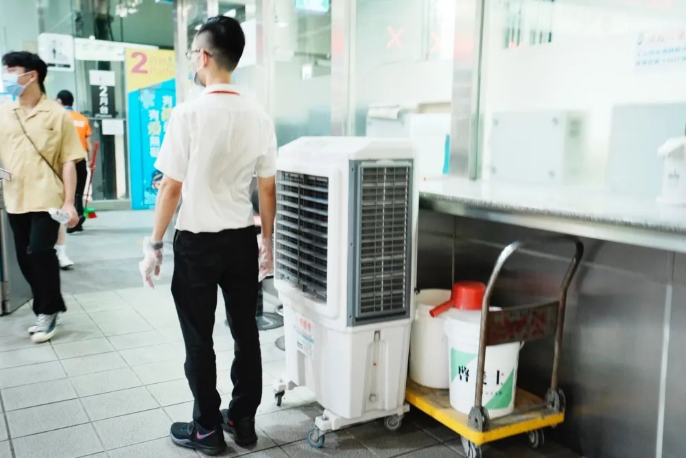 立委爆台鐵桃園站冷氣欠電員工熱爆　修復期竟須200天