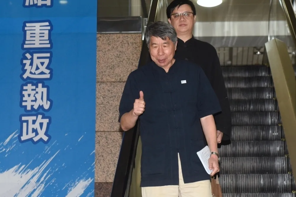 投書：國民黨欲重返執政　就不能被趙少康、張亞中和洪秀柱綁架