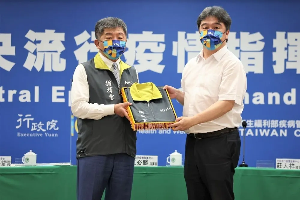 【快訊】王必勝接棒新指揮官　本土今1萬7549確診、48死+86中重症