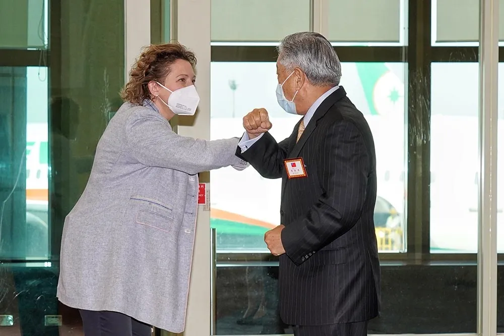 歐洲議會副議長訪台：民主陣營一家人，不會漠視中國侵台