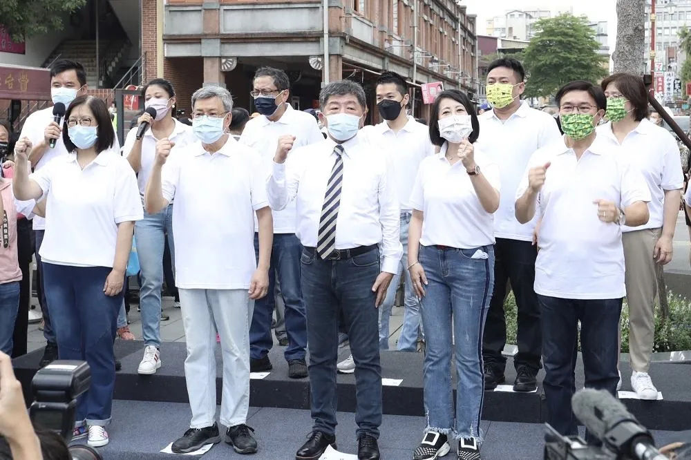 【競選起手式】從大稻埕出發　陳時中偕陳建仁帶領團隊「會做事，也做對的事」