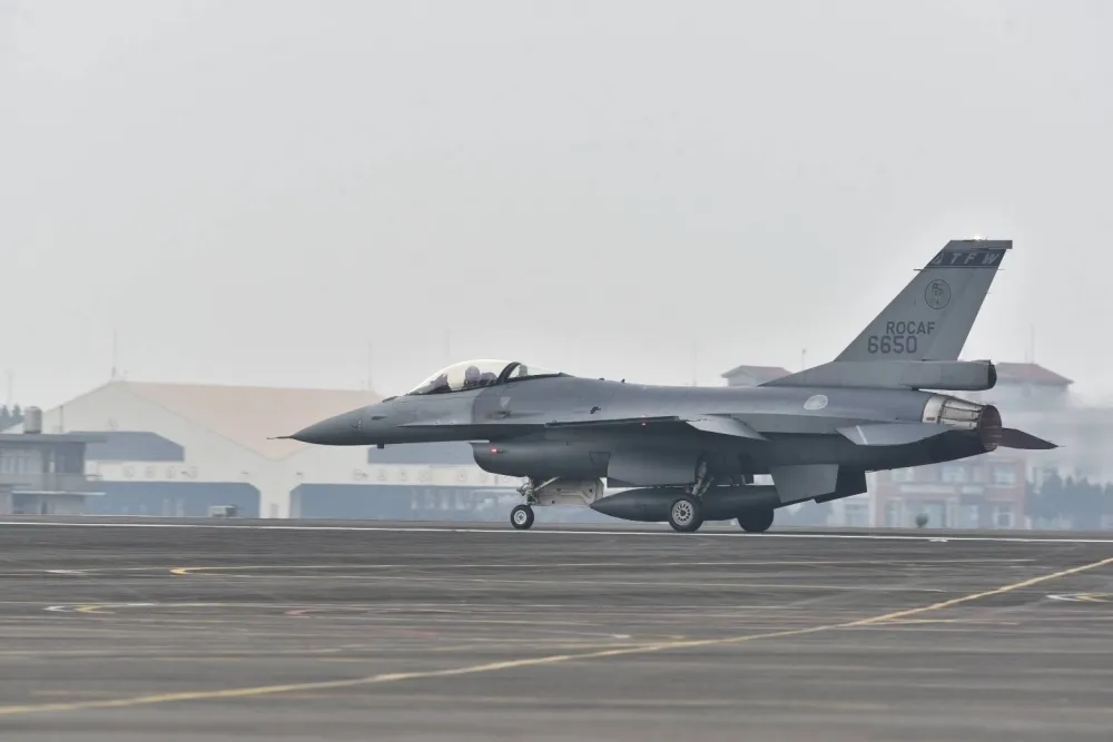 台F-16故障滯留夏威夷　美方修復完成今抵花蓮基地