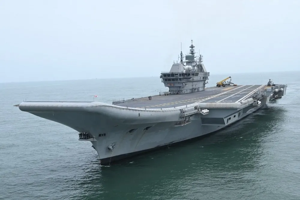 印度「維克蘭特號」航母舉行交艦儀式　將成未來抗中要角