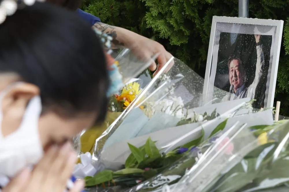 黎蝸藤專欄：安倍讓日本走出了「自虐史觀」