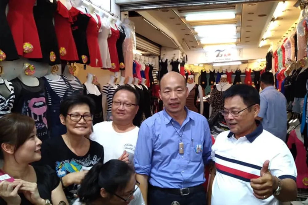 商圈理事長昔挺韓國瑜　今改捧陳其邁還高喊「去哪找這麼好的市長」