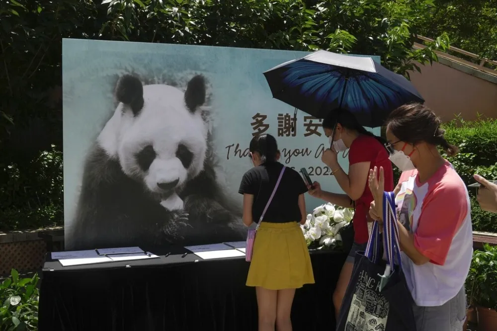李怡回憶錄：大陸客喚起港人本土意識