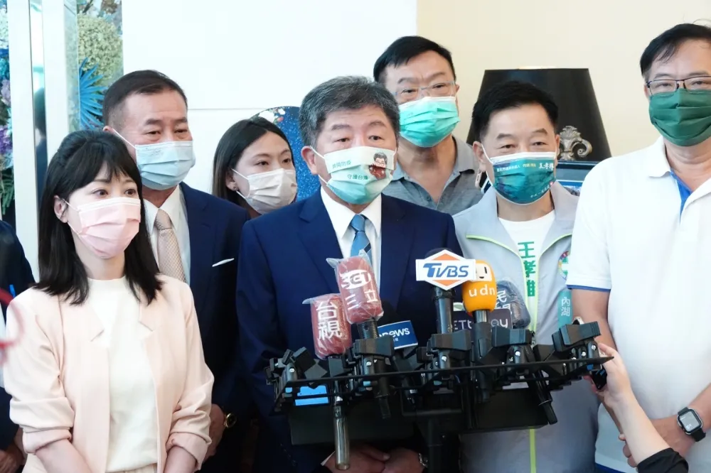 【裴洛西效應】陳時中左批柯文哲是牆頭草　右虧蔣萬安團隊想「左右逢源」