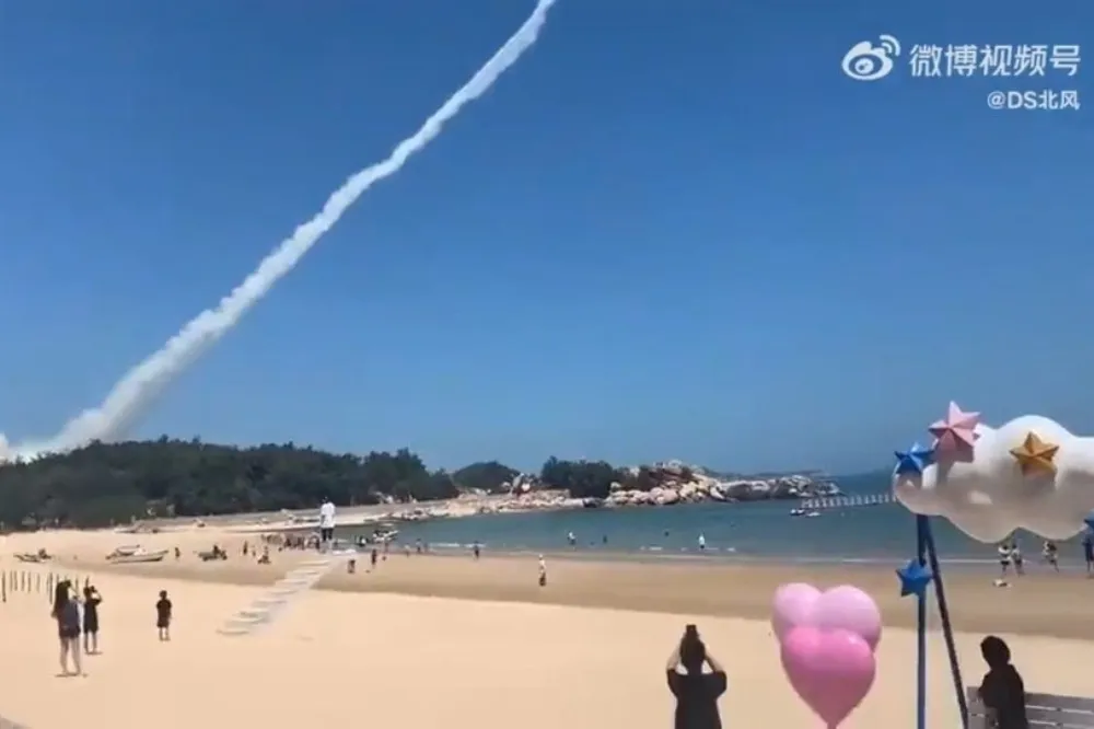 國防部證實：中共在平潭島進行遠程火箭射擊　民眾直擊拍攝