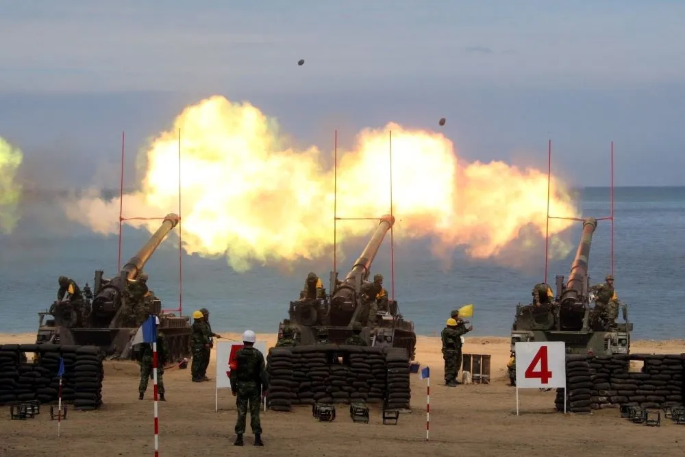 反制中國軍演？天雷操演9日重砲射擊　軍方：例行演訓