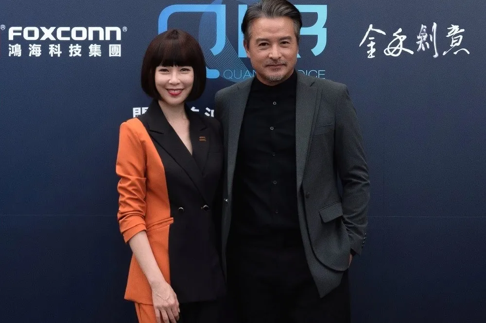 天心、李銘順時隔9年科幻影集《Q18》再扮夫妻　他曝戲服太緊險些拒演