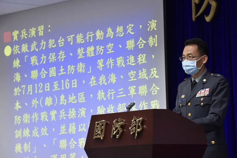 三軍同溫層太厚　國軍變革路還很長