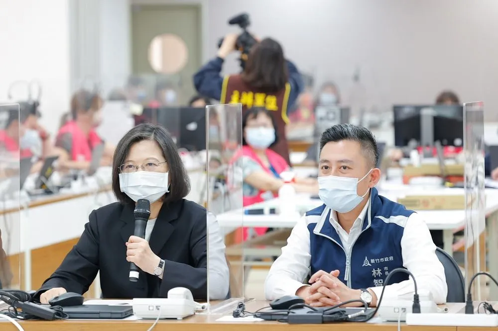 不滿林智堅論文案「與台大對幹」　蔡易餘、陳明文遭爆在群組內開砲