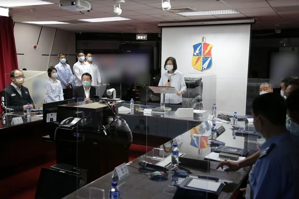中國軍演後首次視察空指部　蔡英文：堅定捍衛主權和國家安全