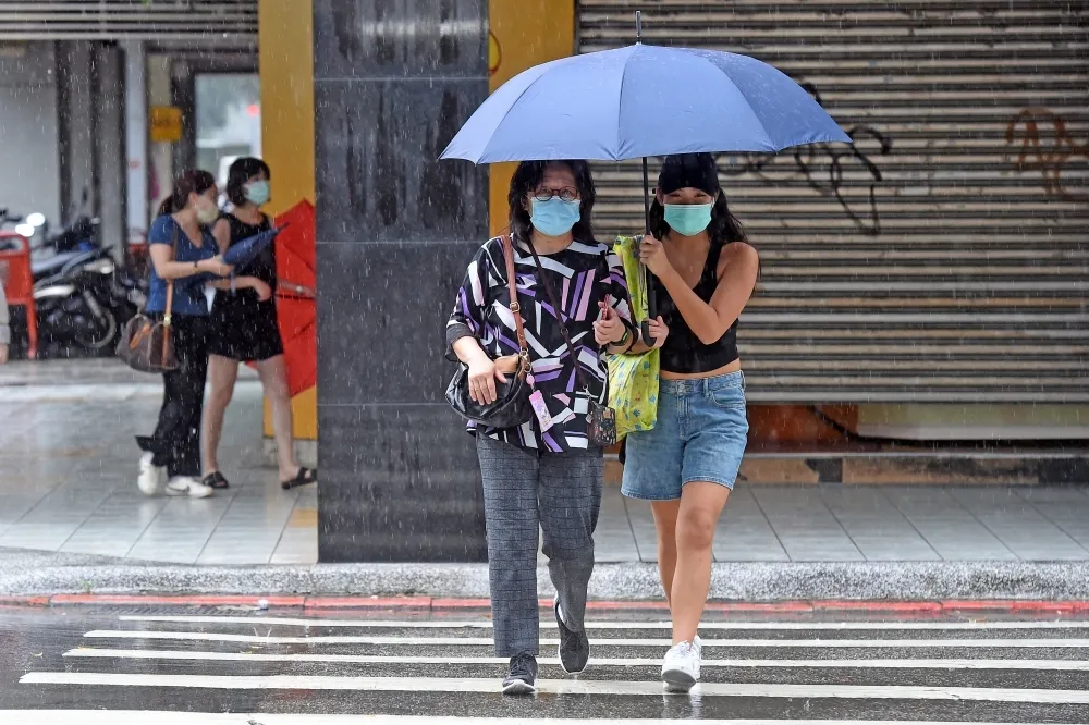 雷雨區擴大！今起連4天午後防雨彈　下周恐有「新颱風」直擊