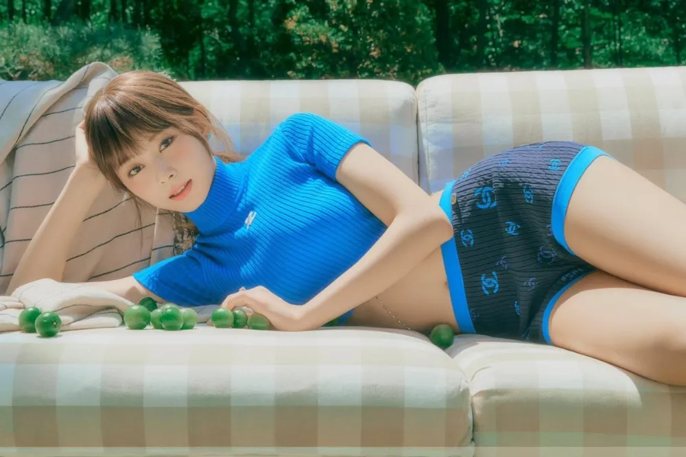 【人間最美】TWICE周子瑜曬CHANEL性感中空裝　小蠻腰蜜大腿曲線畢露驚豔全網