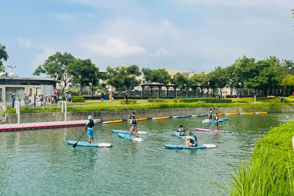 享受運動生活！　SUP立槳台中豐原葫蘆墩公園首度登場