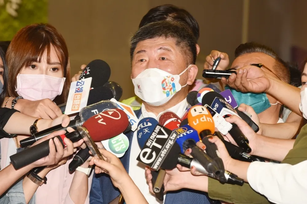 蔣萬安批「3+11」沒會議記錄是民主危機　陳時中：我負全責