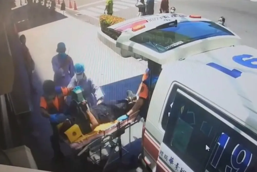 【台南殺警案】2警解剖身中共55刀無槍傷　頸動脈遭切破、胸部刀傷致命