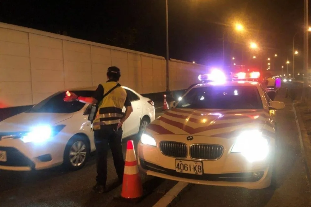 挺警用槍！新北警遭開車衝撞卻開槍誤殺副駕　檢認定用槍合法不起訴