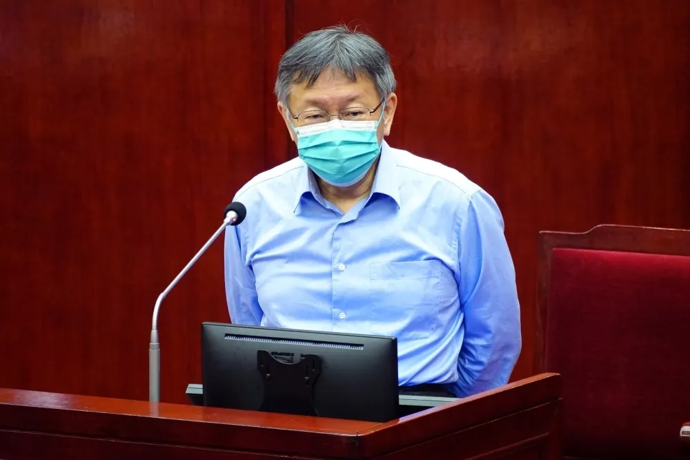 柯文哲被爆連任後急揪廠商喬燈會債務　北市府駁斥：惡劣選舉操作