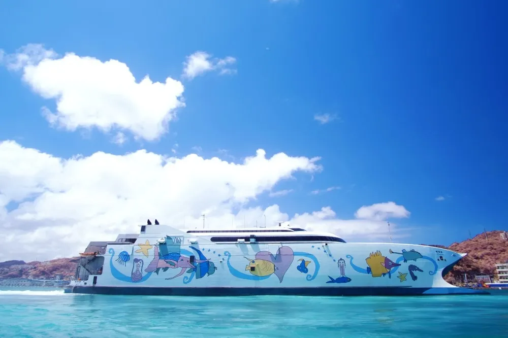 麗娜輪「台南－澎湖」復航！機車可上船輕鬆玩跳島　限時推雙人同行「第二人半價」優惠