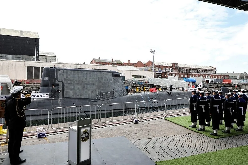 英國「安森號」核動力攻擊潛艦成軍　澳洲官兵將登艦受訓