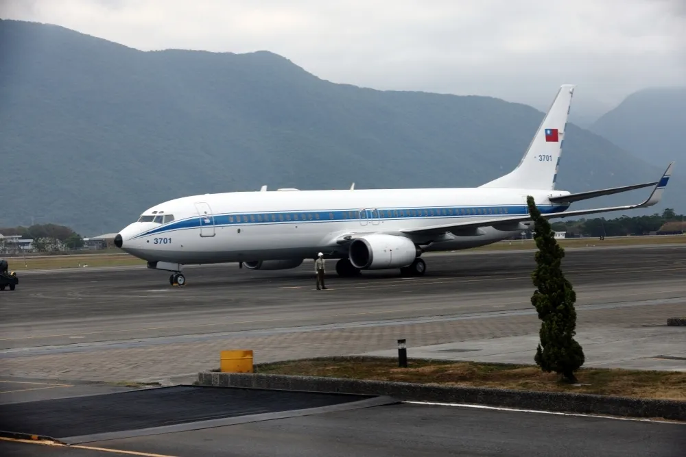 蔡英文遭藍營指控「搭總統專機輔選還沒付錢」 國防部說話了