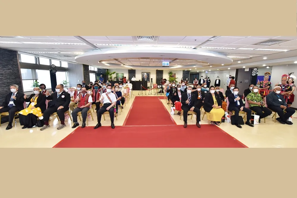 吐瓦魯國拿塔諾總理拜會原民會