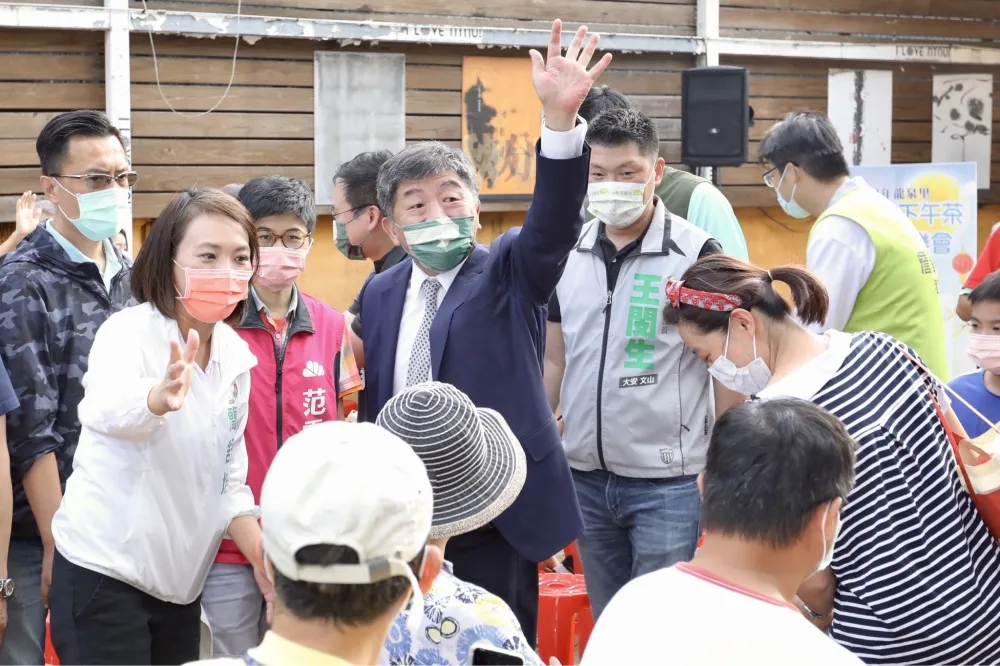 清冠一號公費標準大轉彎　陳時中被控「地下部長」主導衛福部政策
