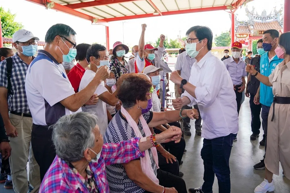 【高雄市長民調】陳其邁施政滿意度逾7成　藍綠都支持、最獲青壯年相挺