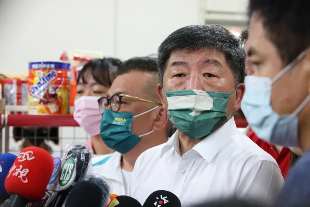 陳時中臉書盜圖被抓包　原作現身拆台「阿中啊～母湯唷」