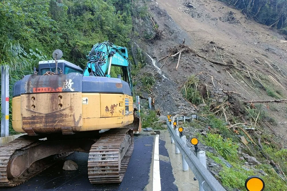 北橫公路坍方！連日豪雨釀災　公路局緊急封路至明天中午12點