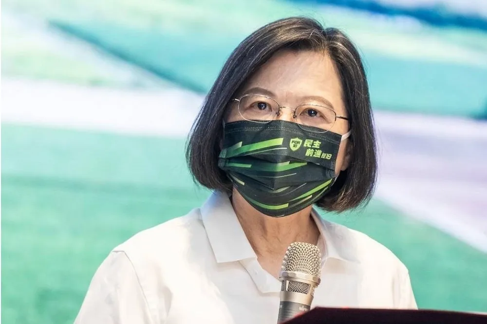 網瘋傳蔡英文堂弟建「大日本帝國重建政府」　總統府：2人根本沒有親戚關係