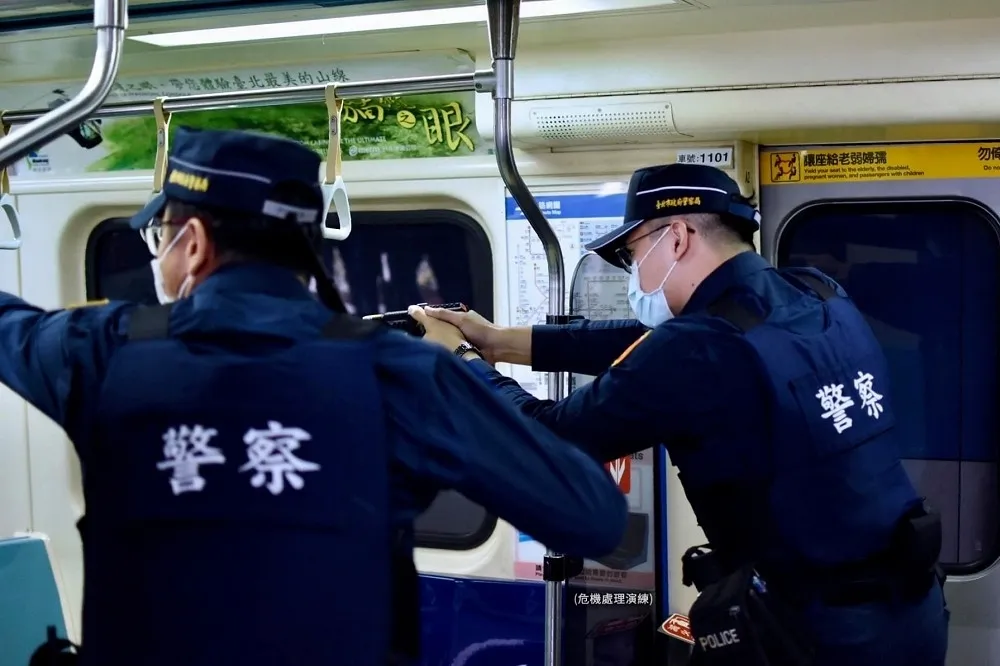 加速！立院今黨團協商　拍板30日討論《警械條例》修正草案