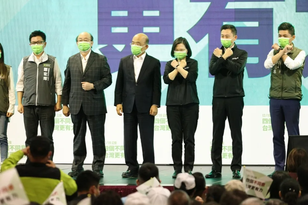 林智堅、蔡英文明同台現身輔選沈慧虹　名嘴爆「這人也會有動作」