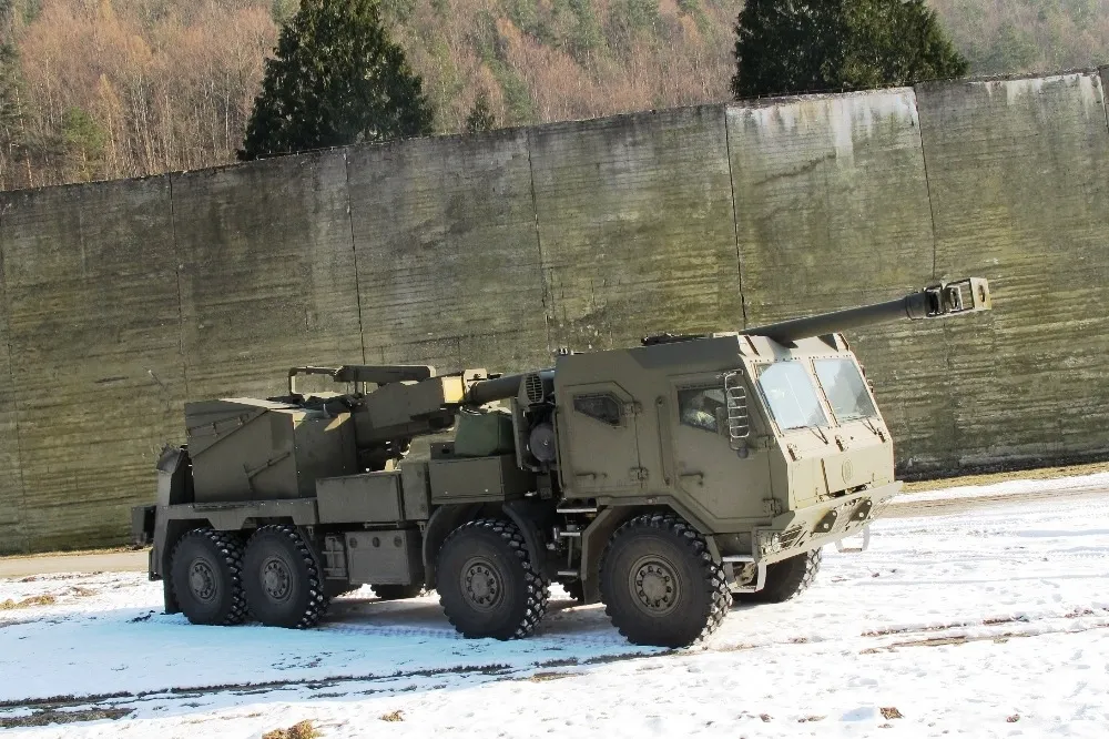 【有片】大馬陸軍砲兵現代化　採購斯洛伐克155公厘TGM EVA輪型自走砲