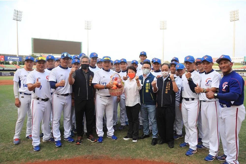 U23棒球國家隊台中洲際集訓　盧秀燕祝旗開得勝、勇奪冠軍！