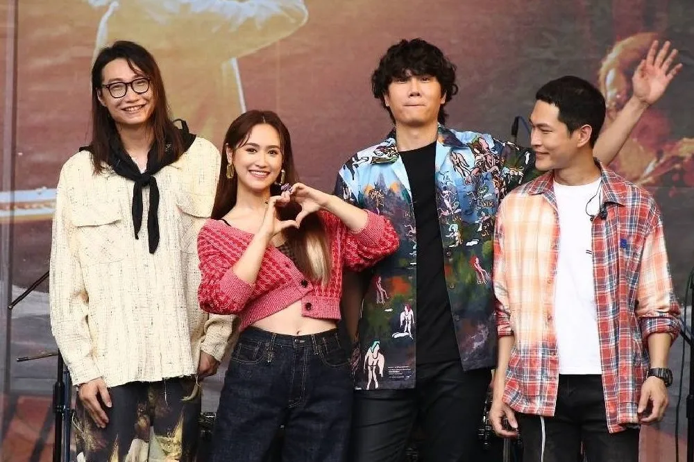 吳姍儒懷孕5月小腹平坦　辣露纖腰為宇宙人站台