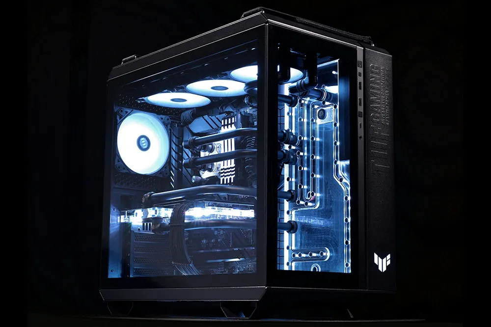 華碩TUF Gaming GT502電競機殼、A1 SSD外接盒酷潮登場！