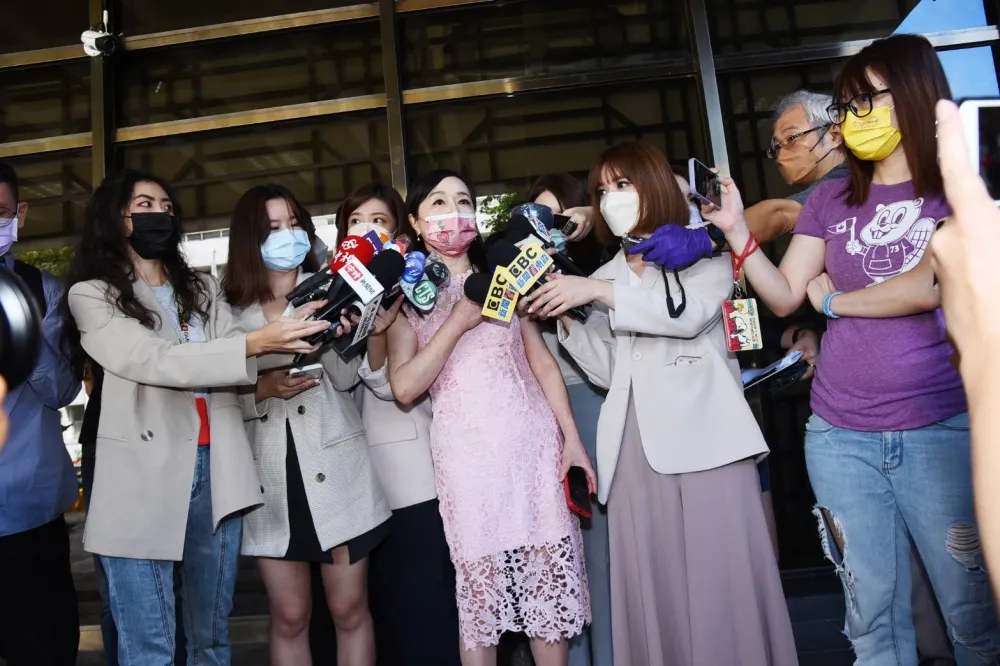 周玉蔻民視節目《辣新聞152》　遭NCC以「未事實查證」開罰40萬