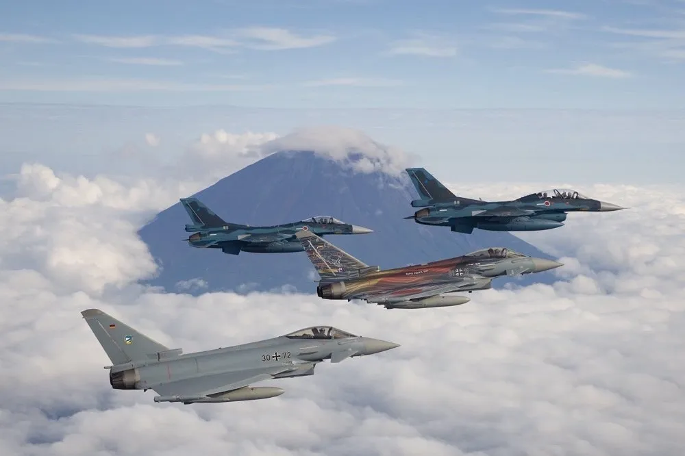 【有片】德空軍司令親駕戰機首訪日本　展現協防印太盟邦能力