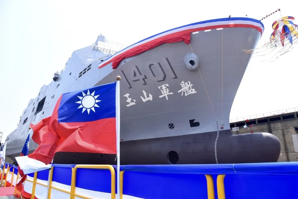海軍「玉山號」兩棲船塢運輸艦明交艦　測試期船艙進水品質受質疑